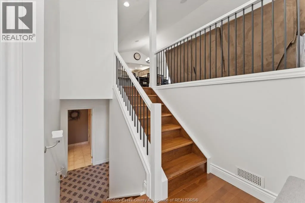 1043 SOCRATES CRESCENT