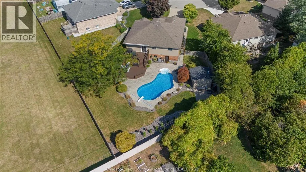 1043 SOCRATES CRESCENT