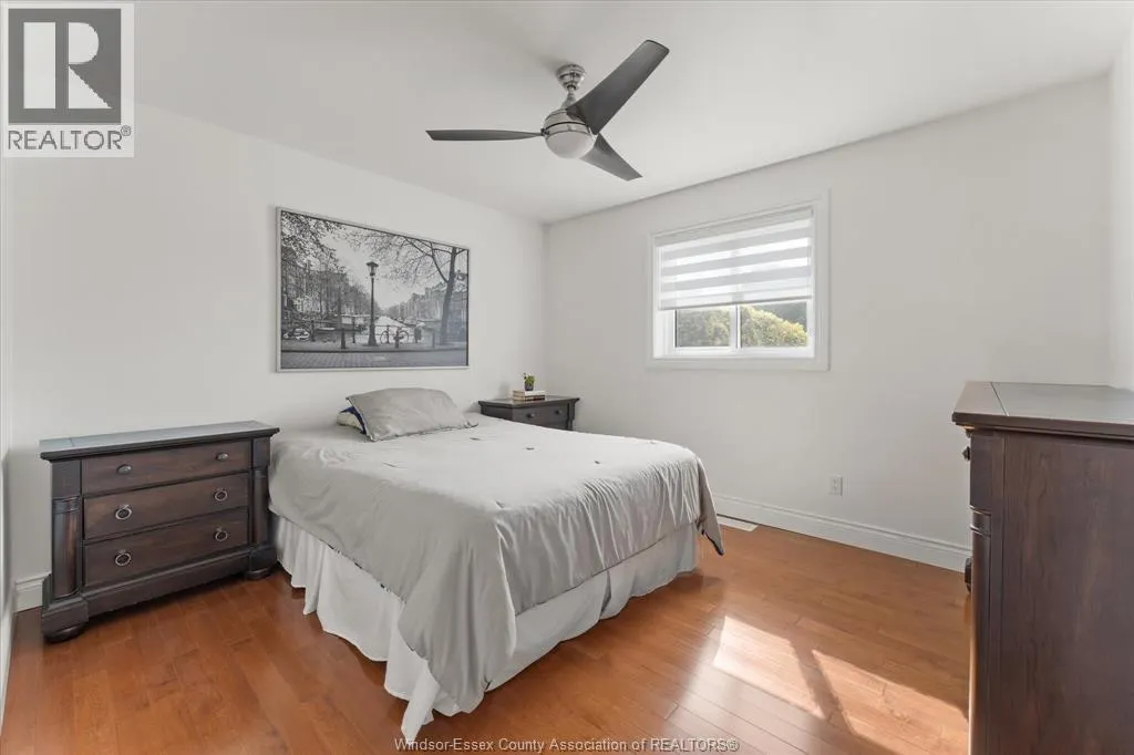 1043 SOCRATES CRESCENT