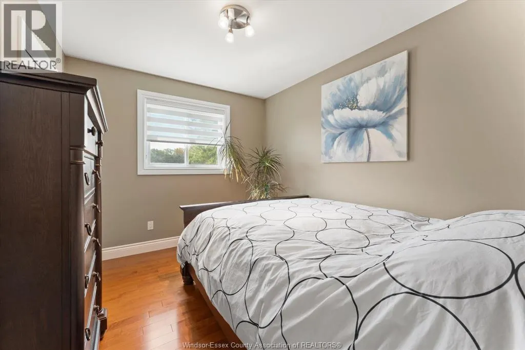 1043 SOCRATES CRESCENT