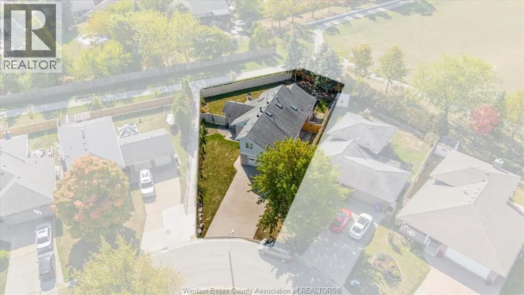 1467 GUILDWOOD CRESCENT