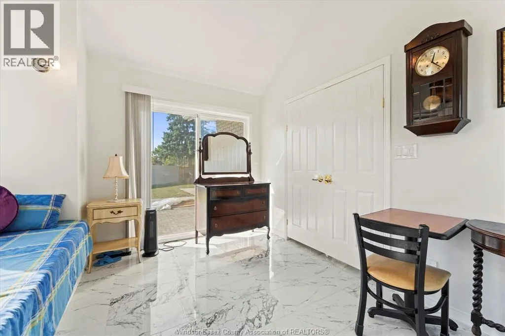 1467 GUILDWOOD CRESCENT