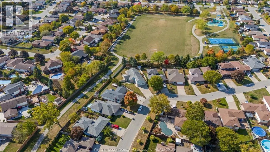 1467 GUILDWOOD CRESCENT