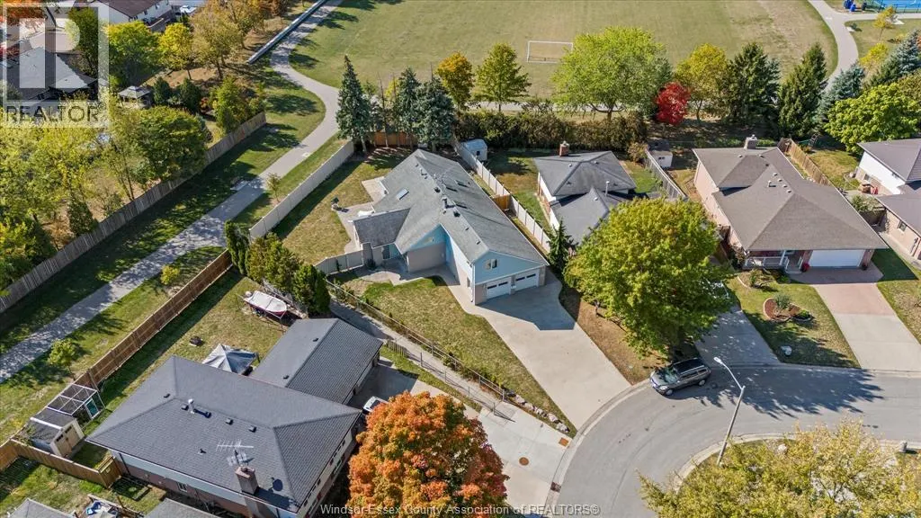 1467 GUILDWOOD CRESCENT