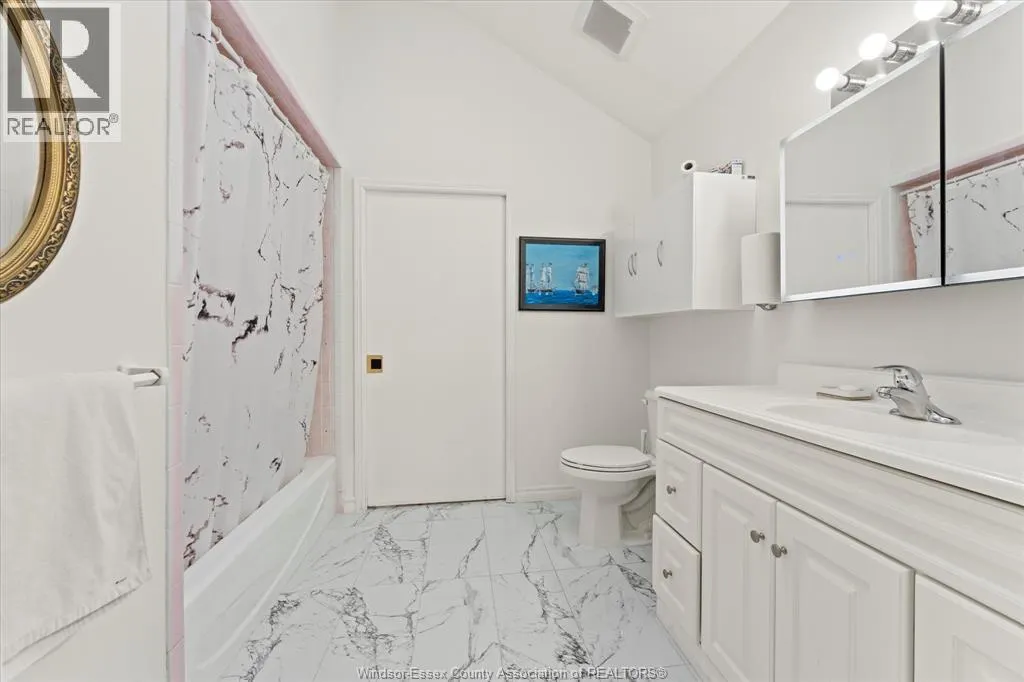 1467 GUILDWOOD CRESCENT