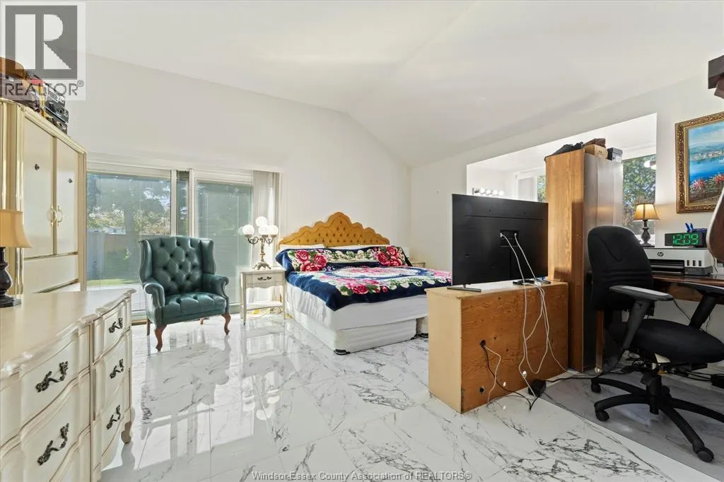 1467 GUILDWOOD CRESCENT