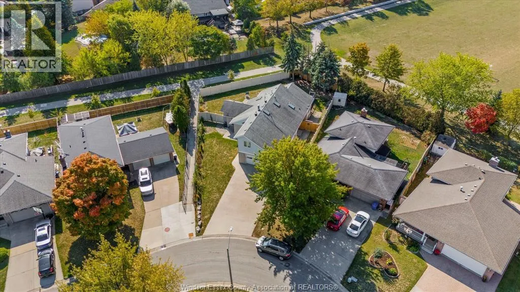 1467 GUILDWOOD CRESCENT