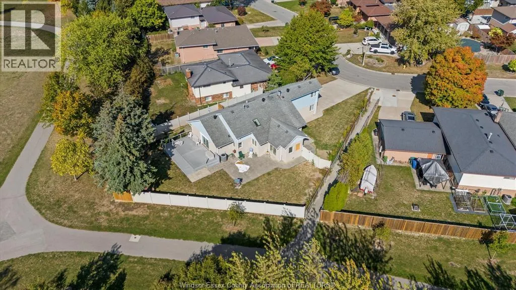 1467 GUILDWOOD CRESCENT