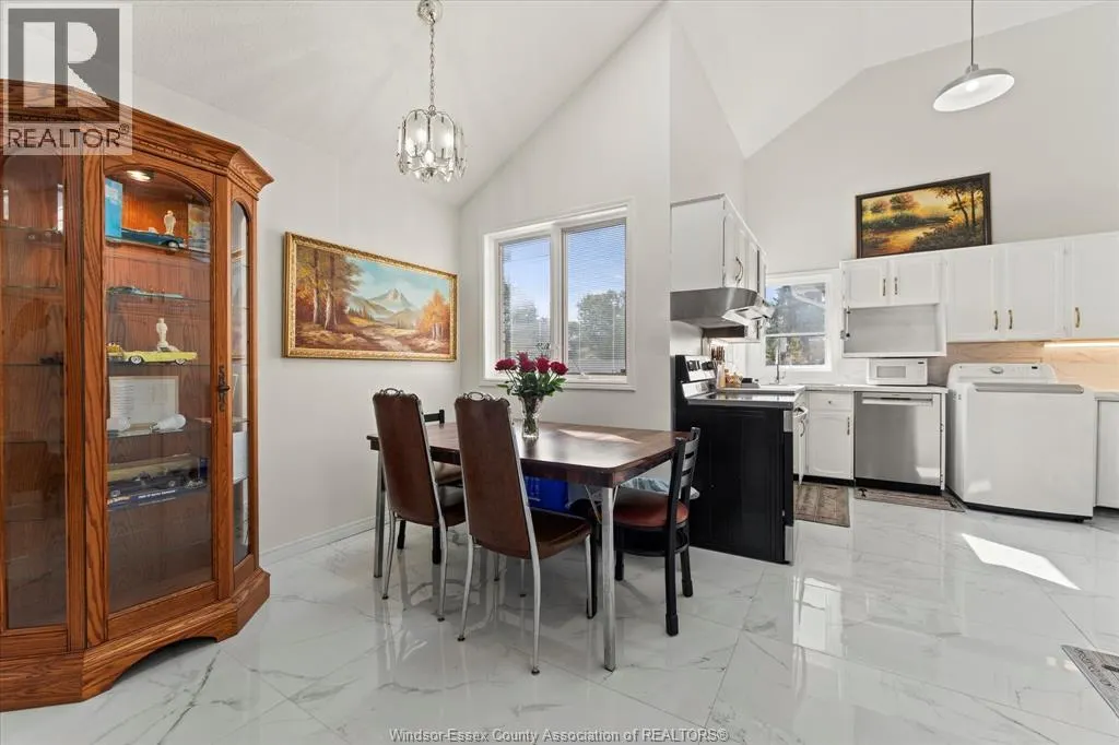 1467 GUILDWOOD CRESCENT
