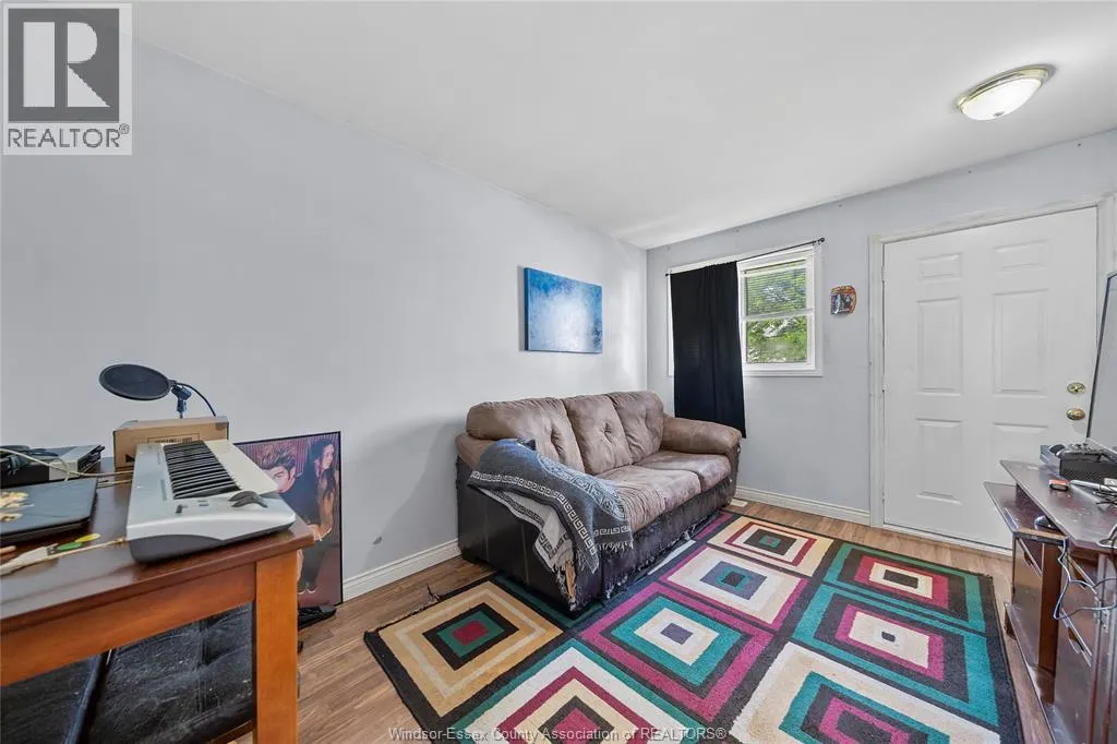 1670 YORK STREET W