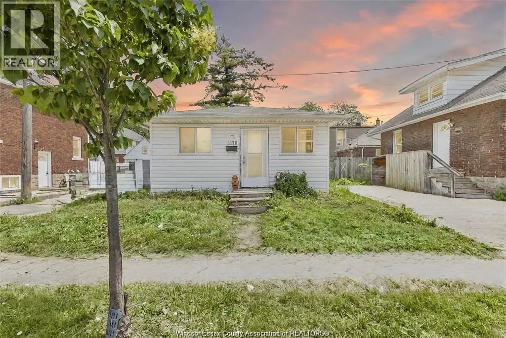 1670 YORK STREET W