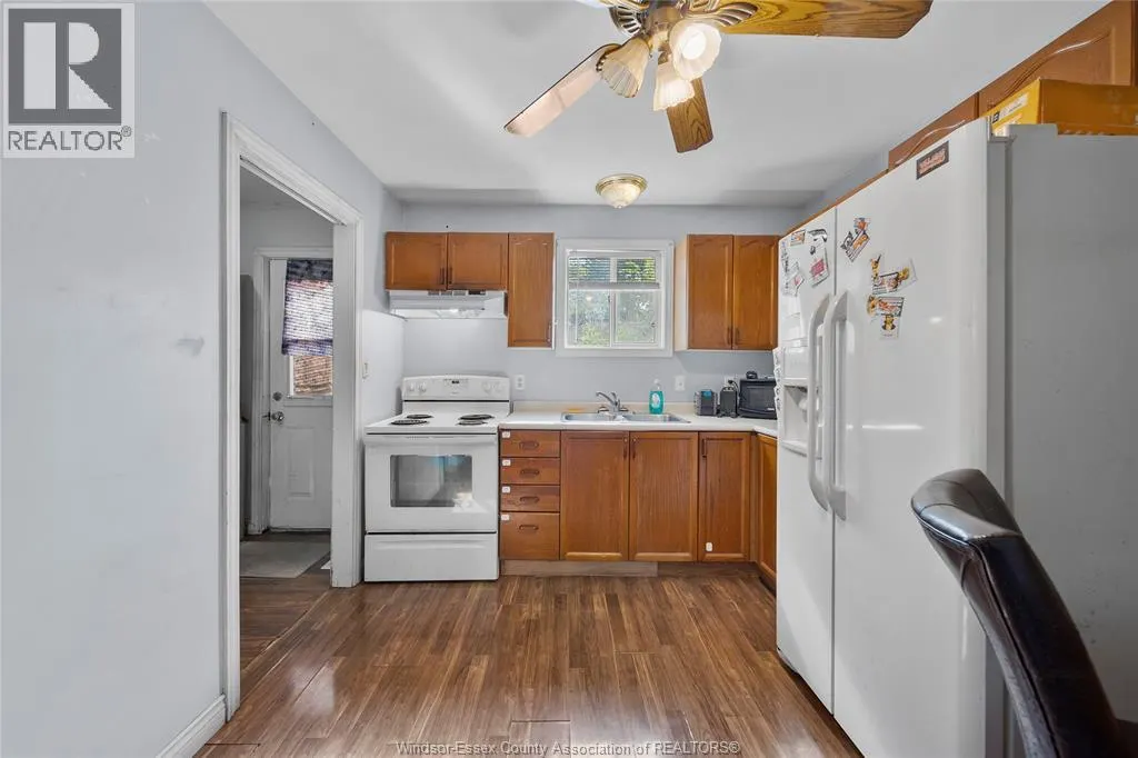 1670 YORK STREET W
