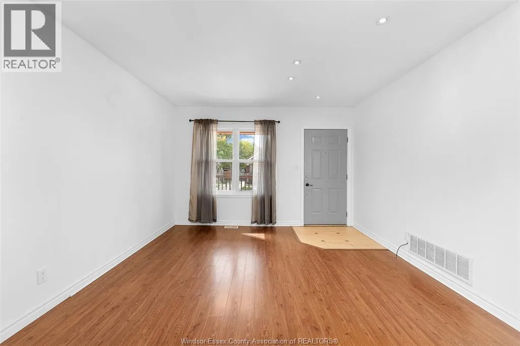 2346 HIGHLAND