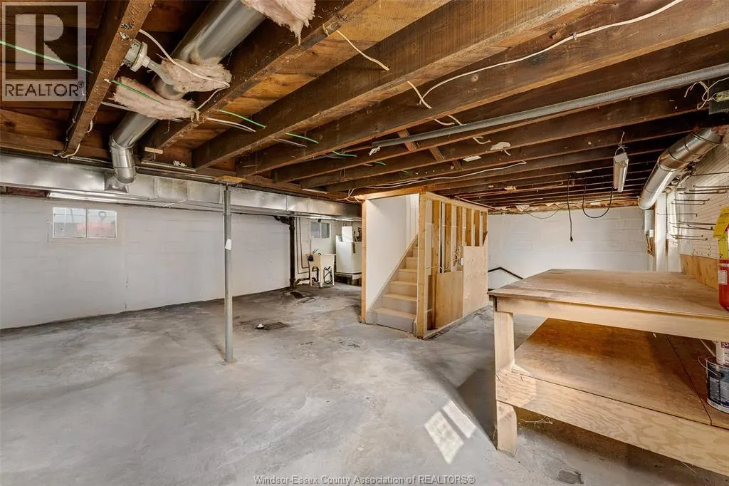 2346 HIGHLAND