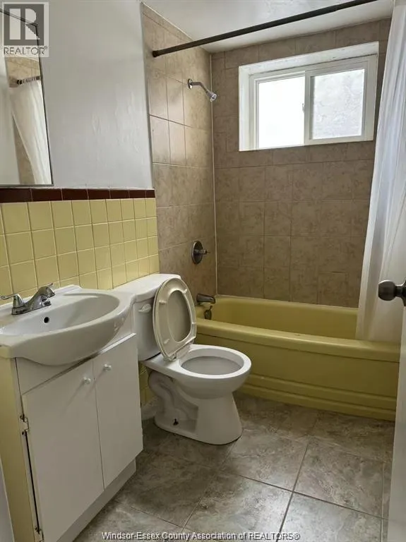 2035 UNIVERSITY AVENUE West Unit# 107