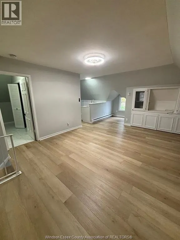 18 CLARK STREET East