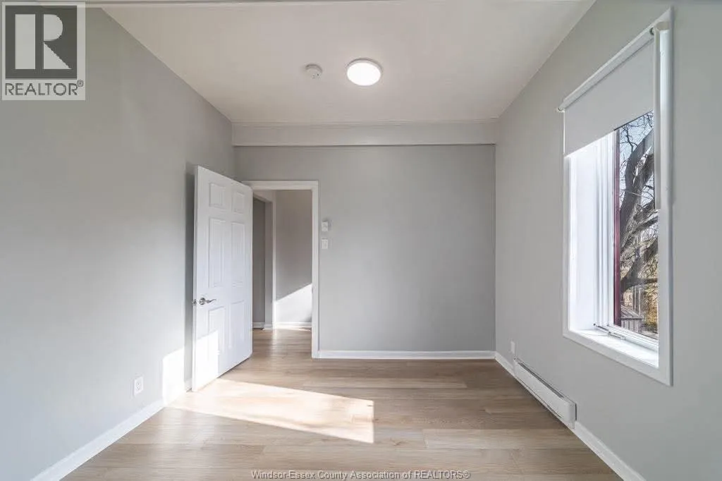 18 CLARK STREET East