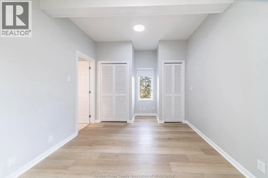 18 CLARK STREET East