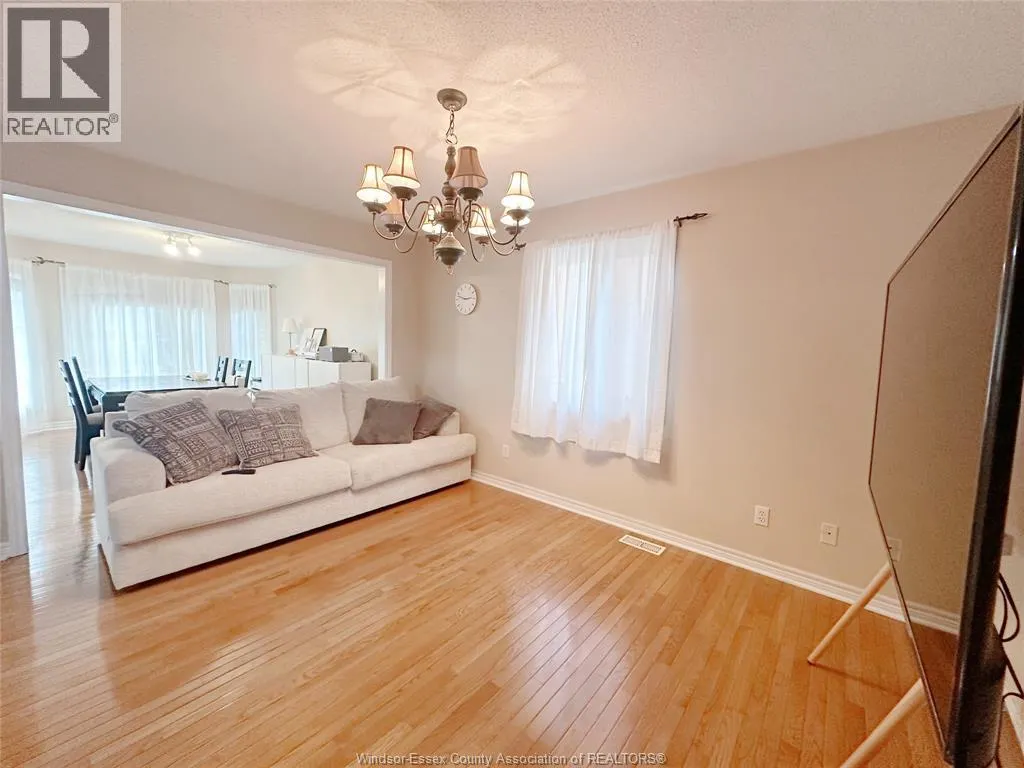 940 GREENPARK