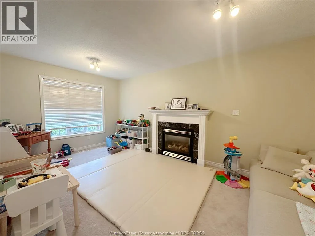 940 GREENPARK