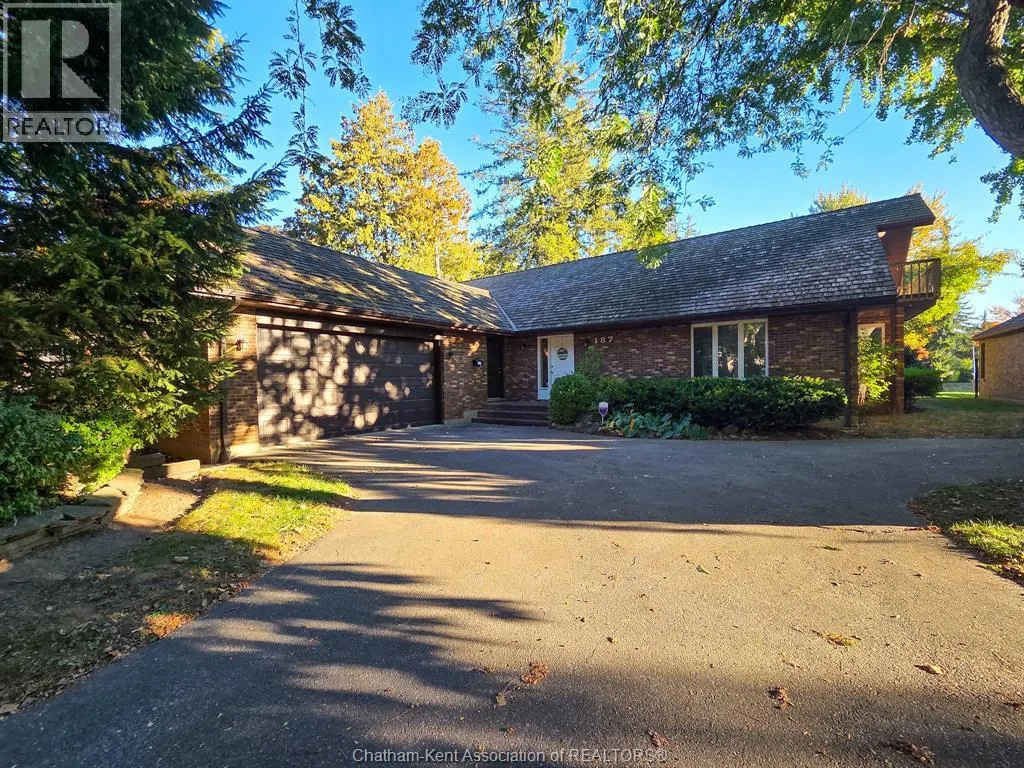 187 Victoria AVENUE