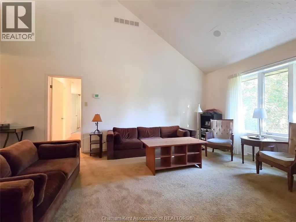 187 Victoria AVENUE
