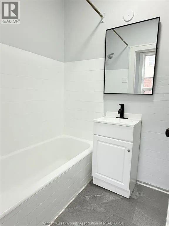 1495 GLADSTONE AVENUE Unit# 202