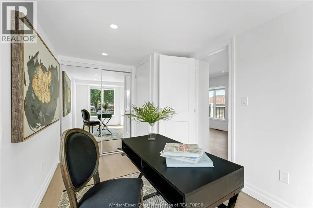 8830 RIVERSIDE DRIVE EAST DRIVE East