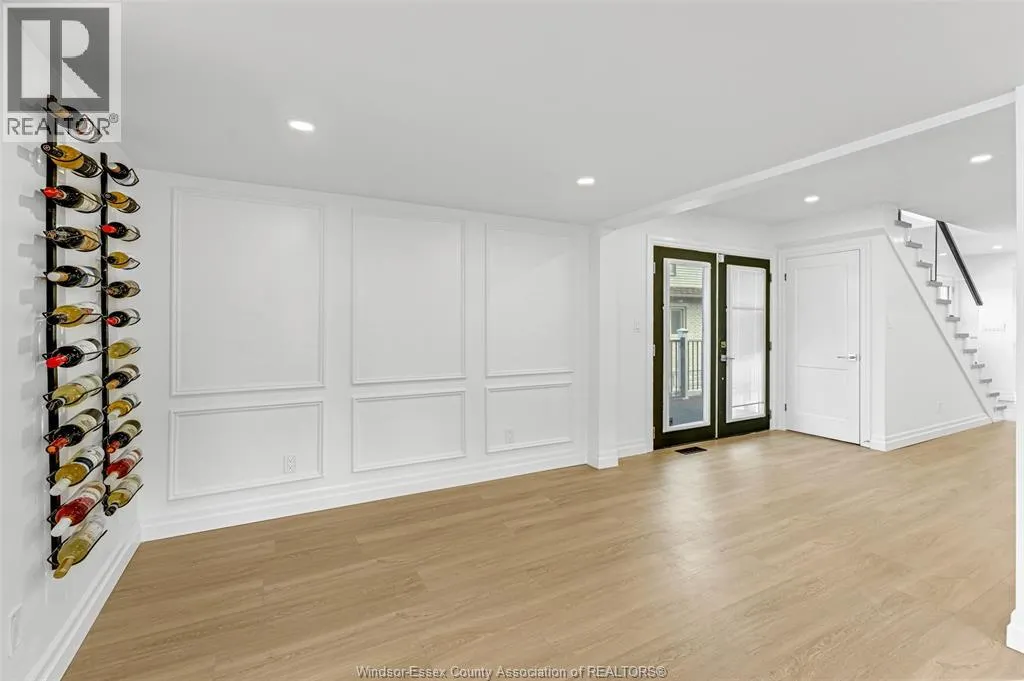 8830 RIVERSIDE DRIVE EAST DRIVE East