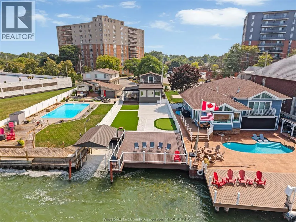 8830 RIVERSIDE DRIVE EAST DRIVE East