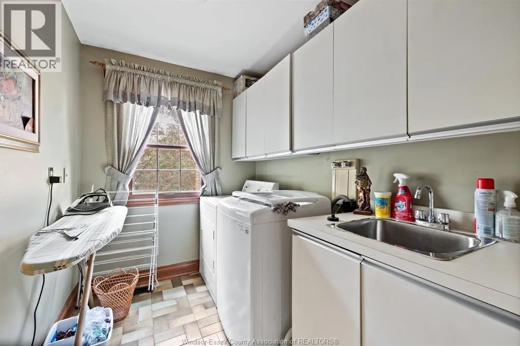 850 NORTH TALBOT
