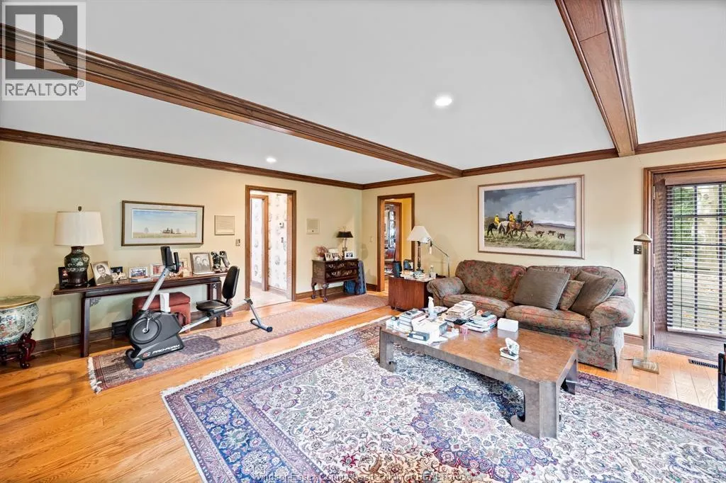 850 NORTH TALBOT