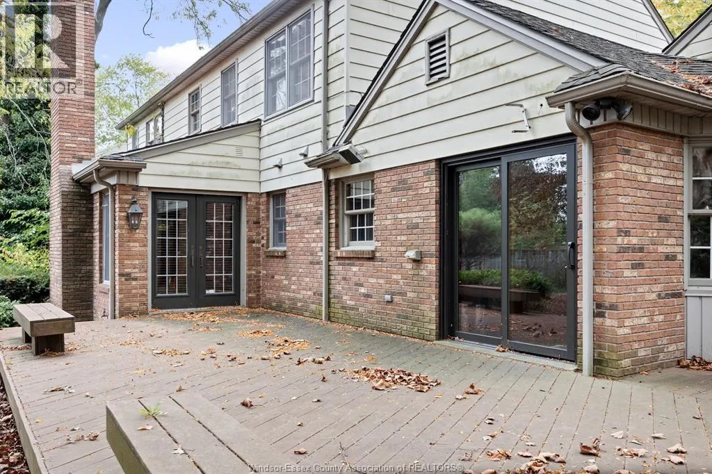 850 NORTH TALBOT