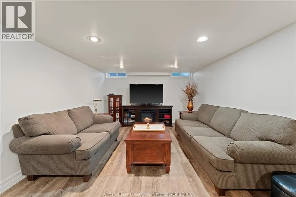 2945 ORION CRESCENT
