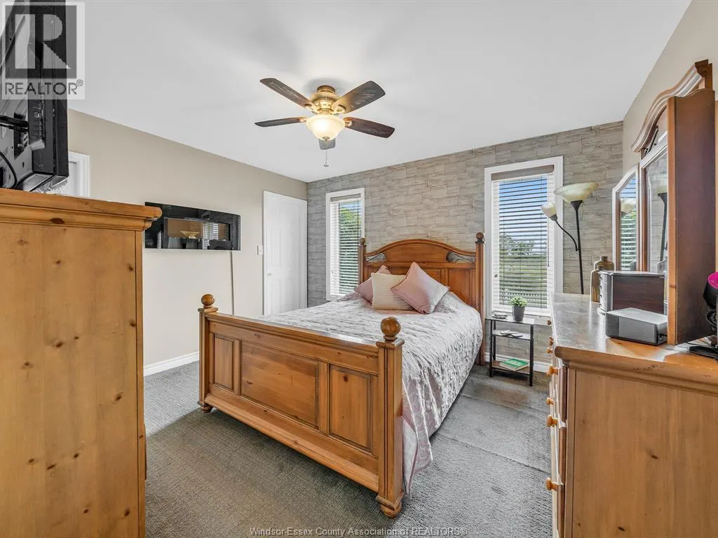 611 ROBERT COURT