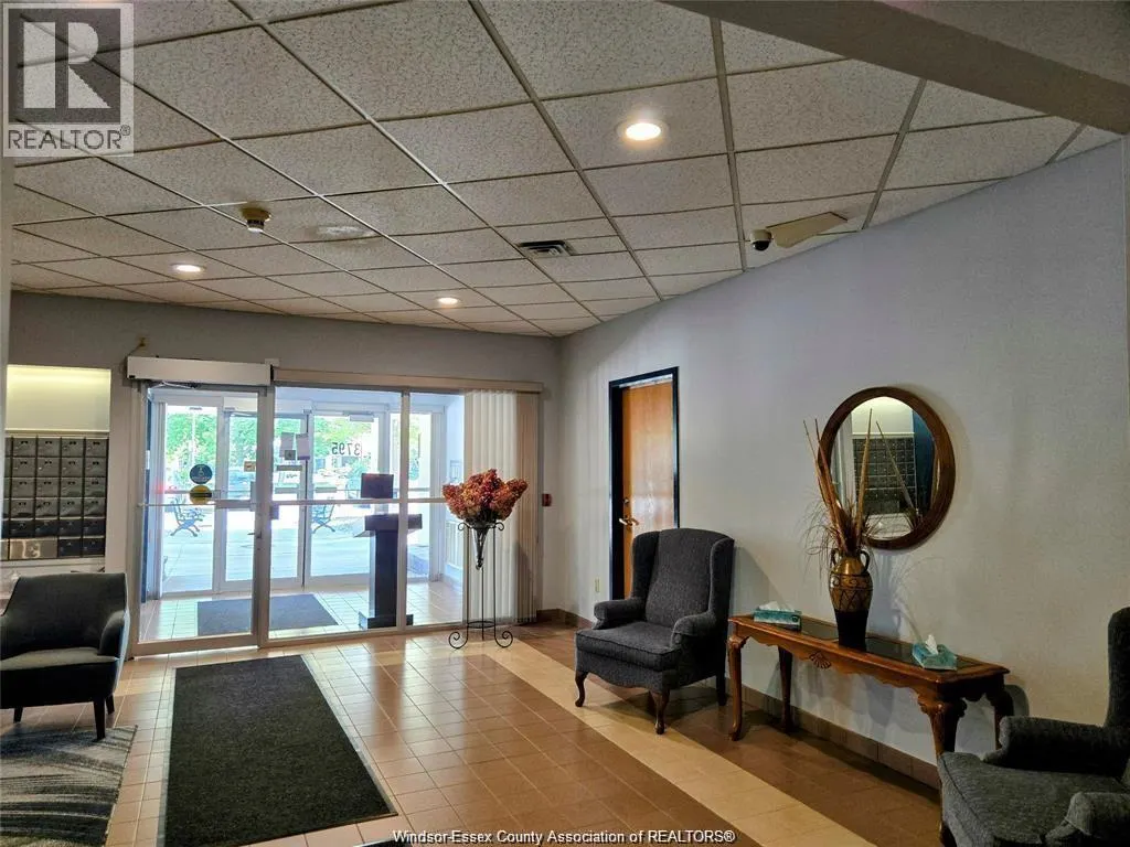 3795 SOUTHWINDS ROAD Unit# 205