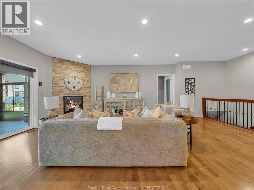 4049 ST. FRANCIS