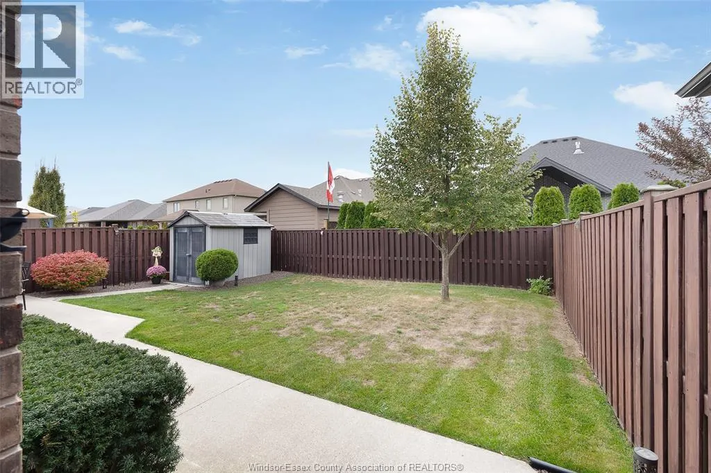 212 WOODYCREST
