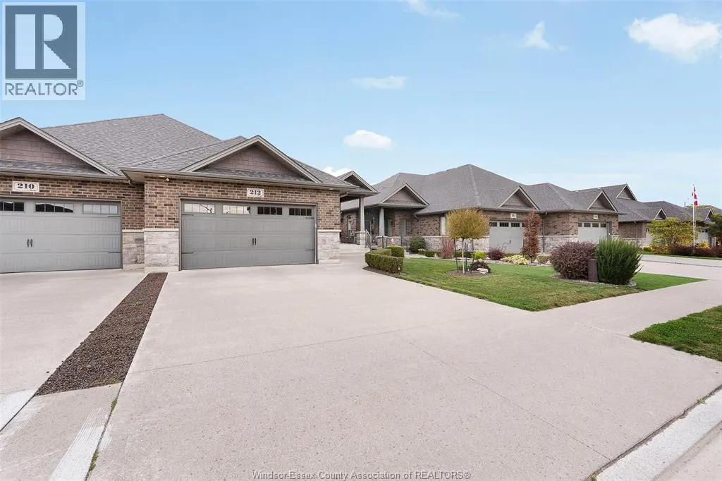 212 WOODYCREST