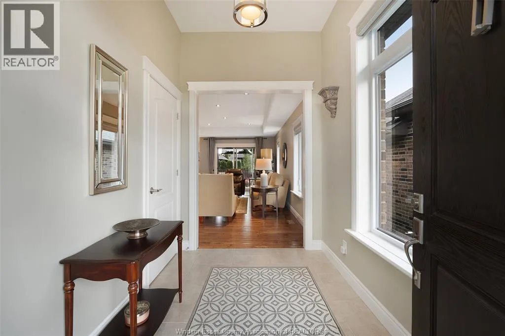 212 WOODYCREST