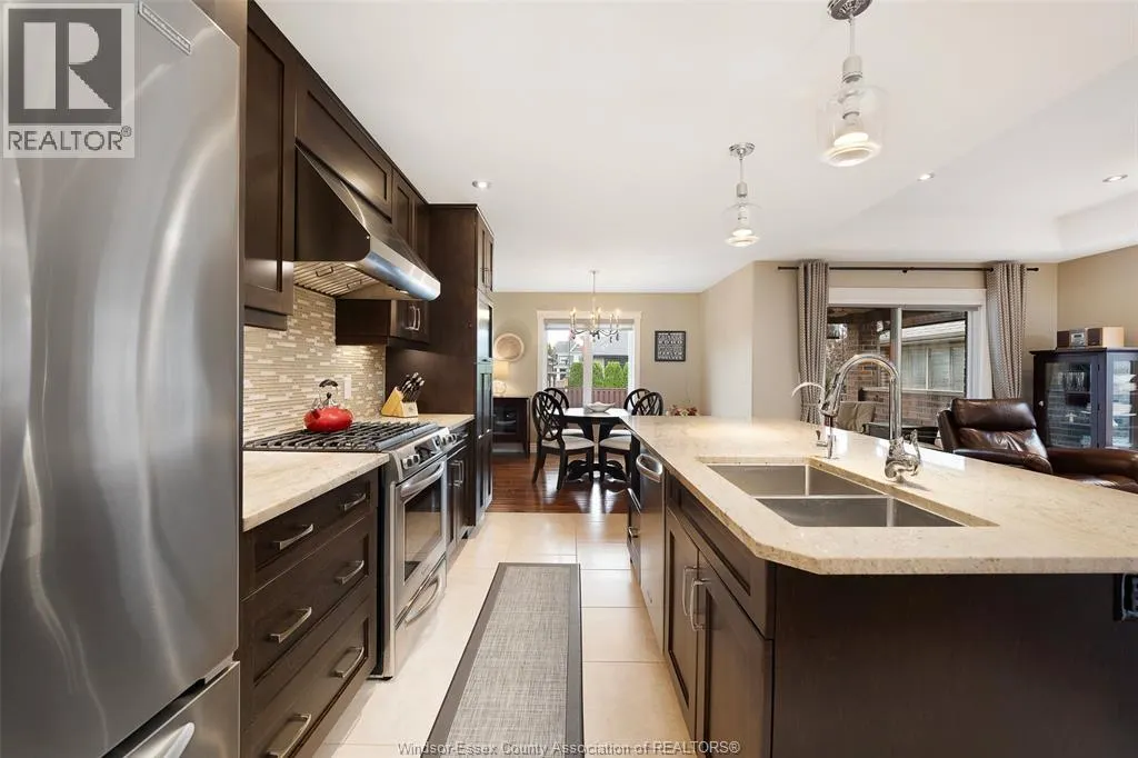 212 WOODYCREST