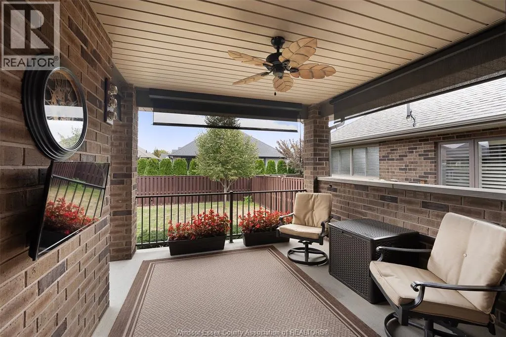 212 WOODYCREST