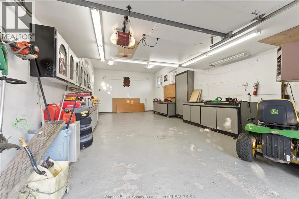 1040 MAJOR STREET