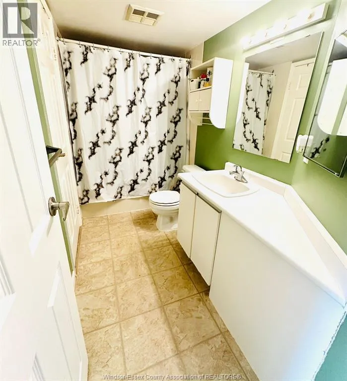 515 RIVERSIDE DRIVE West Unit# 1605