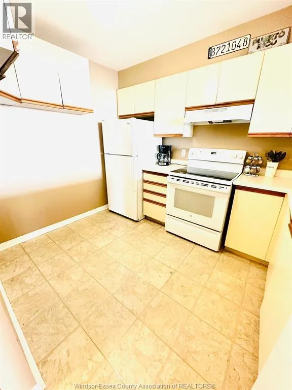 515 RIVERSIDE DRIVE West Unit# 1605