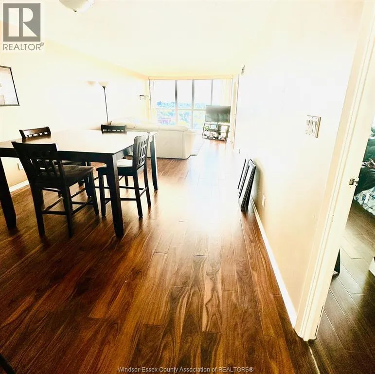515 RIVERSIDE DRIVE West Unit# 1605
