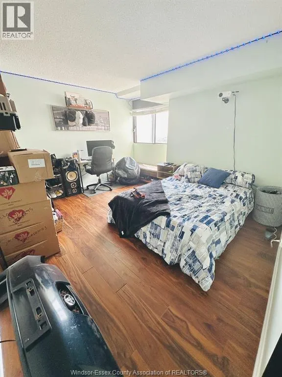515 RIVERSIDE DRIVE West Unit# 1605