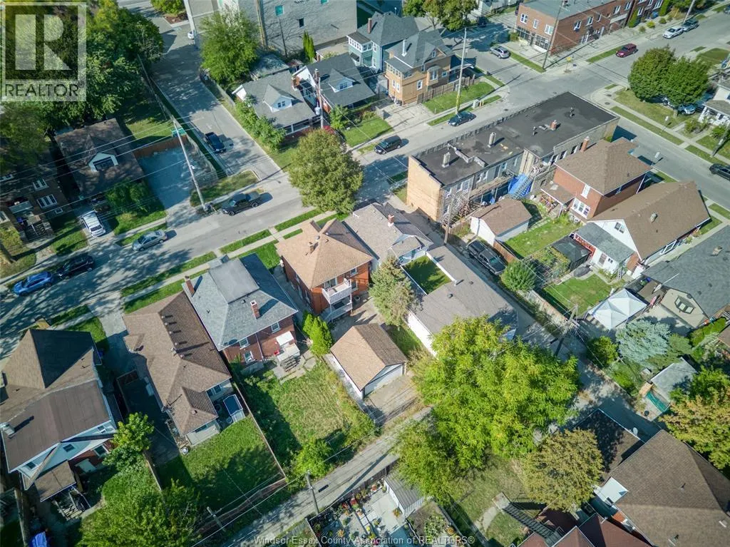 1516 DUFFERIN