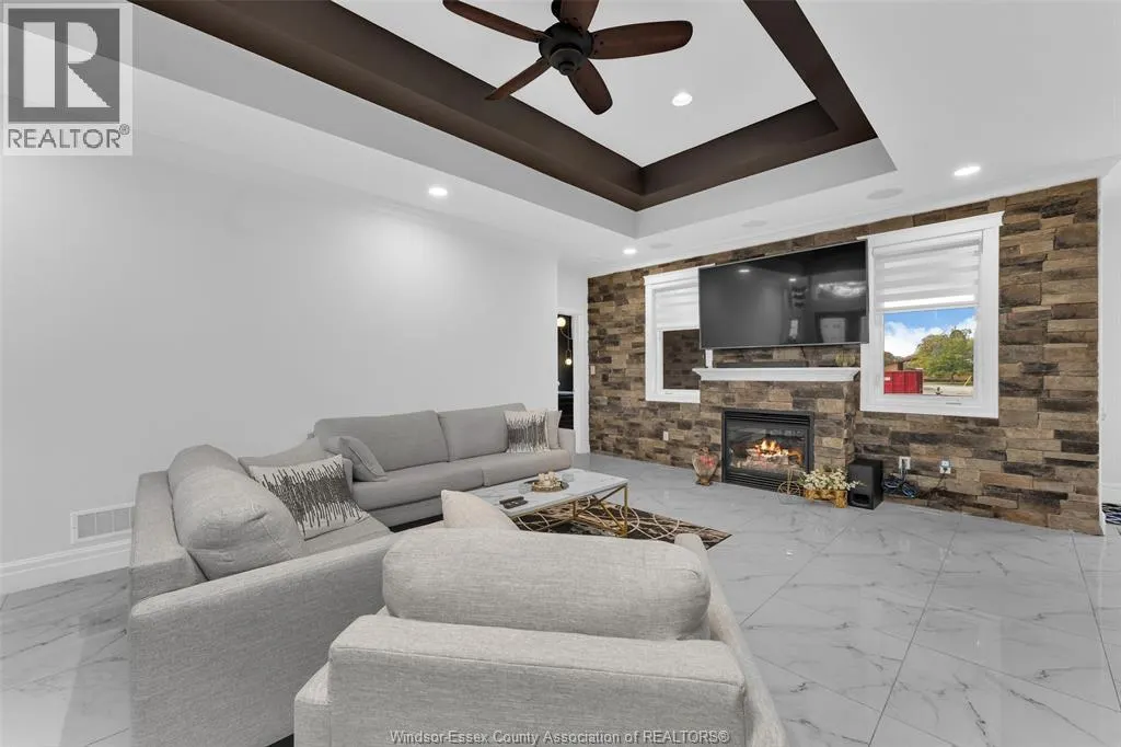 3945 ZANZIBAR CRESCENT
