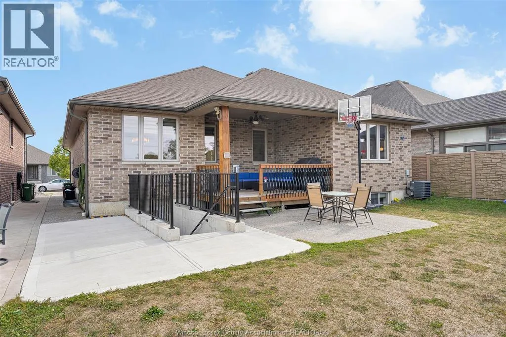 3945 ZANZIBAR CRESCENT